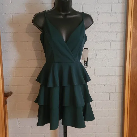 trixxi dress green White Green Floral Tie Shoulder Split Midi Dress